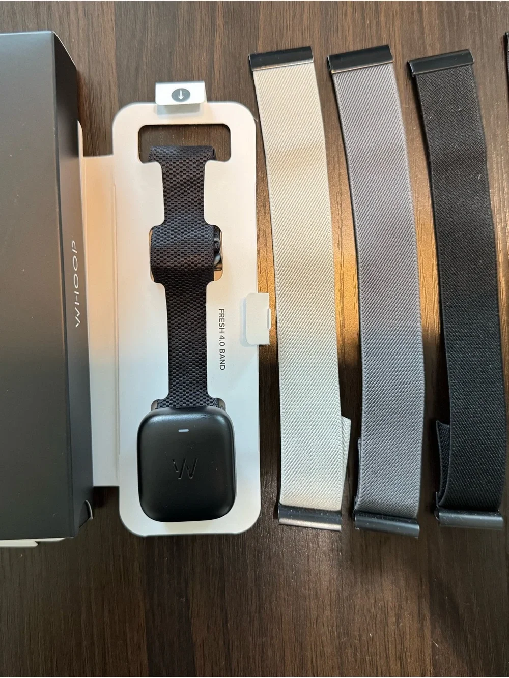 WHOOP 4.0 Tracker Bundle - 5 Straps (1 Brand New), Battery Pack & Gift Box